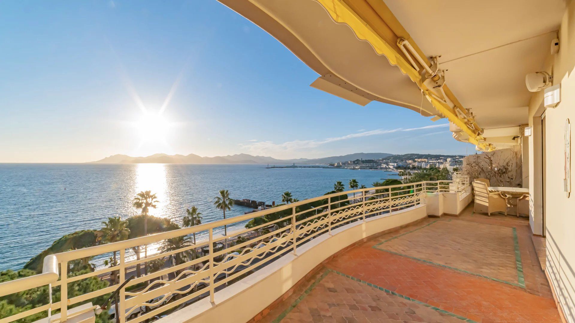 apartment for sale on Cannes (06400)