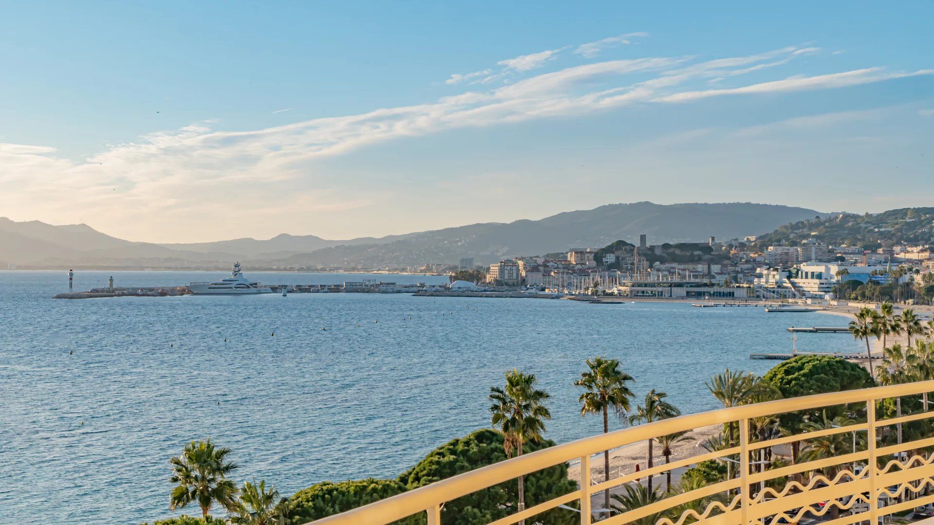 apartment for sale on Cannes (06400)