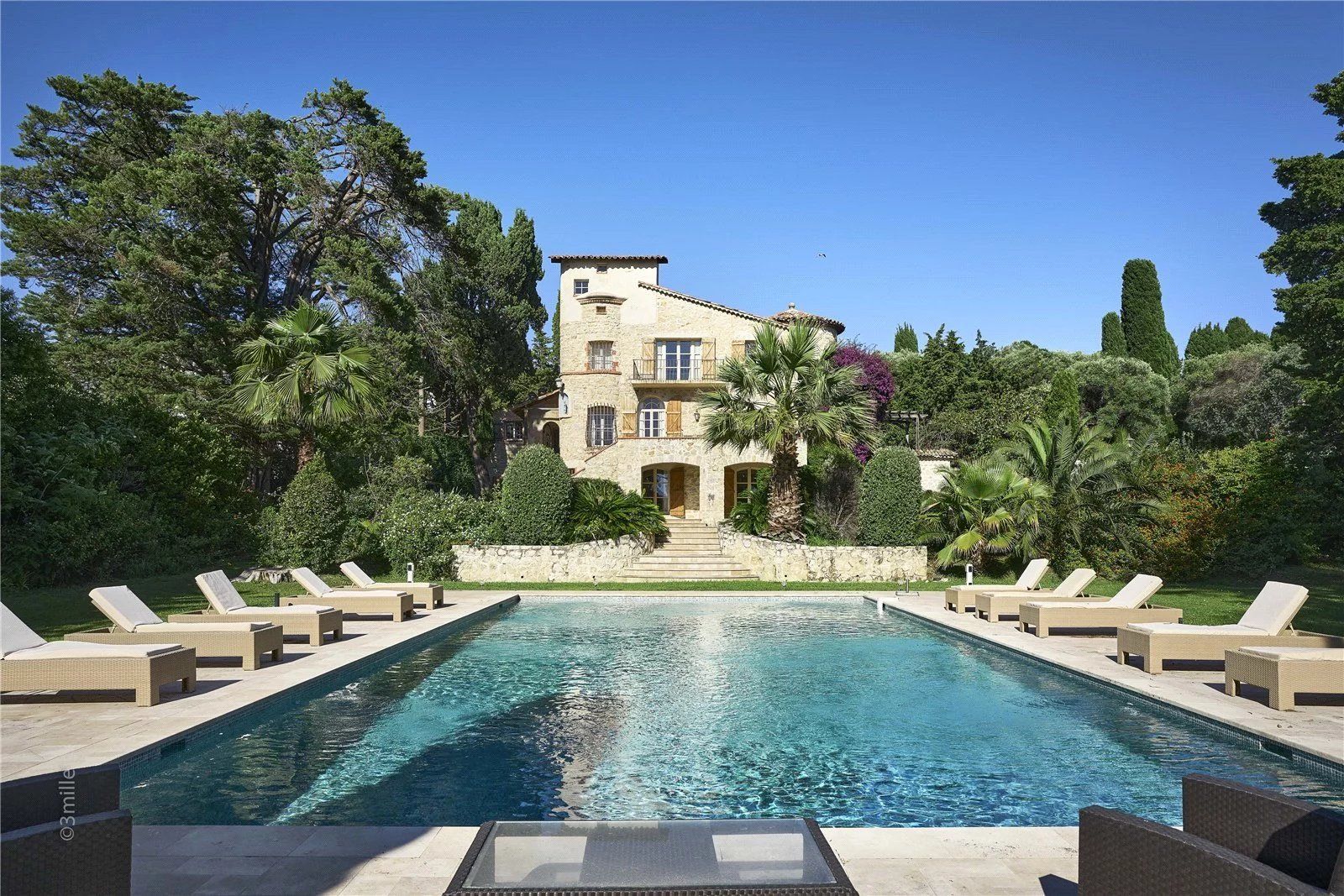 Vente Villa Antibes 6 Pièces 350 m²