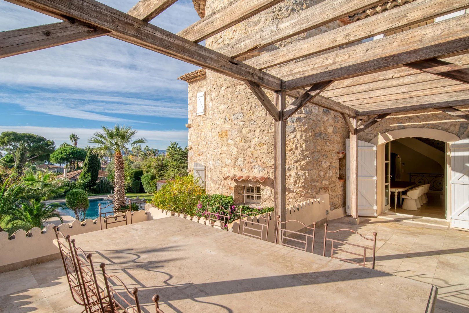 Vente Villa Antibes 6 Pièces 350 m²