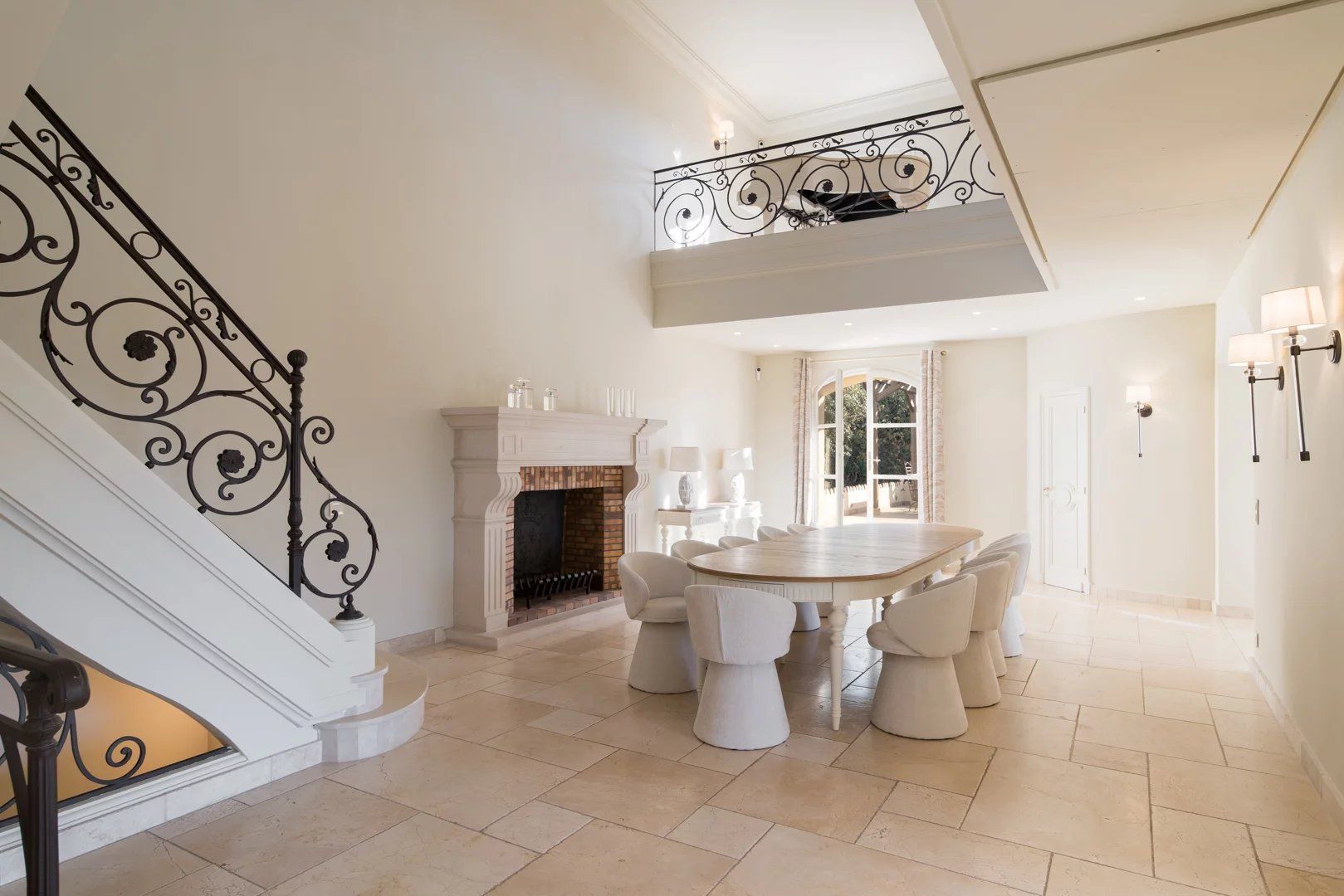 Vente Villa Antibes 6 Pièces 350 m²