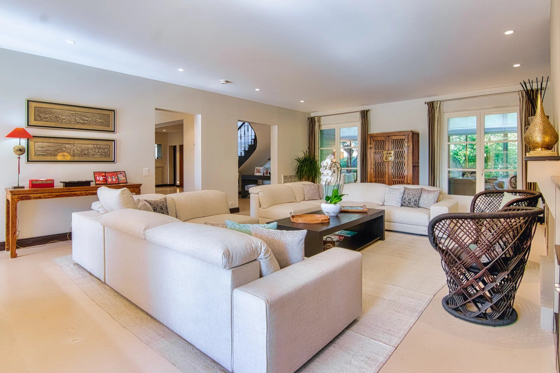 Rental Villa Saint-Tropez 7 Rooms 400 m²