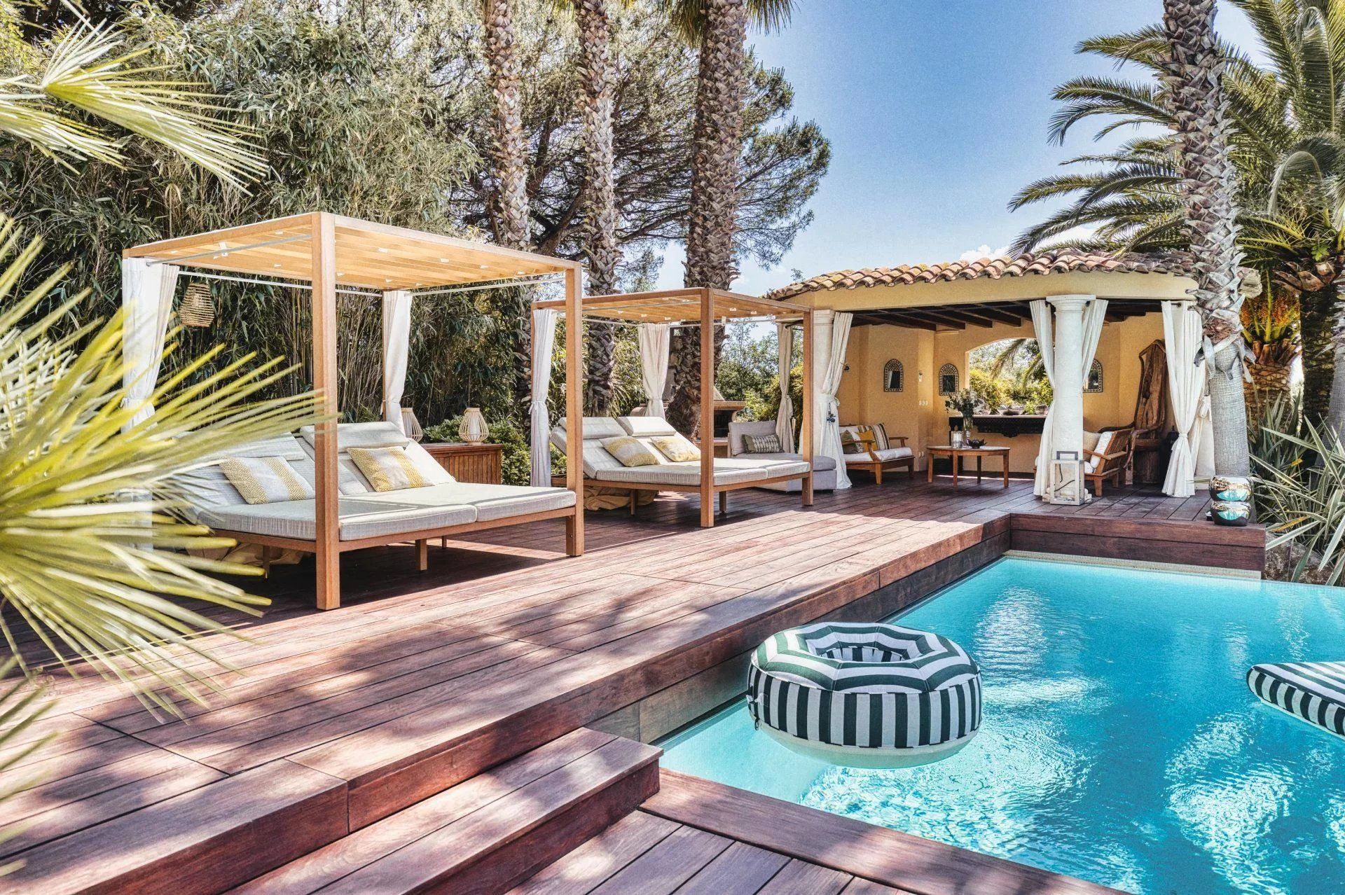 villa 7 Pièces en location saisonnière sur Saint-Tropez (83990)