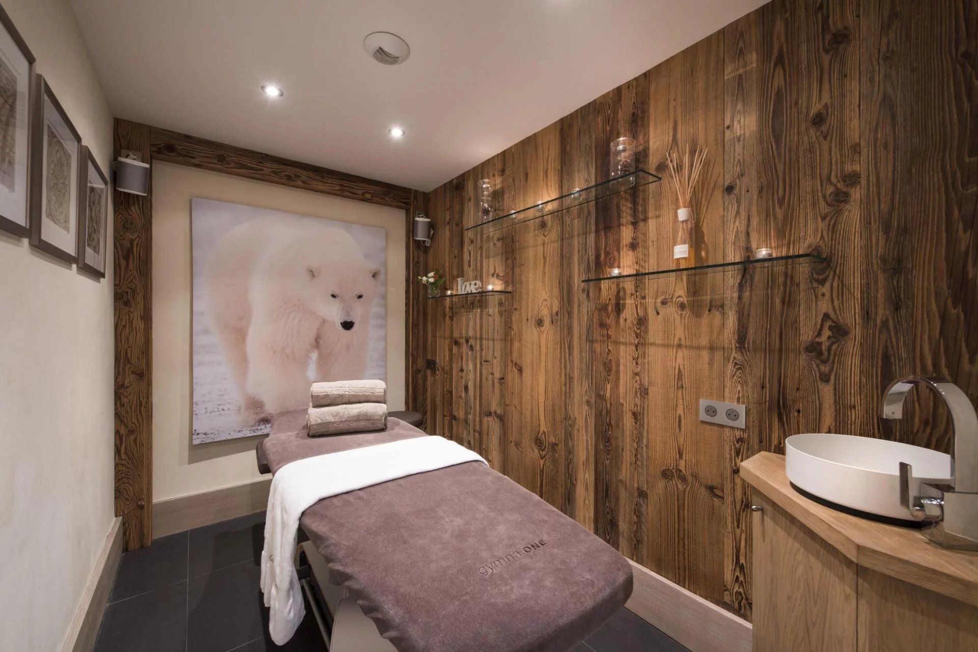 chalet 6 Rooms for sale on Méribel (73550)