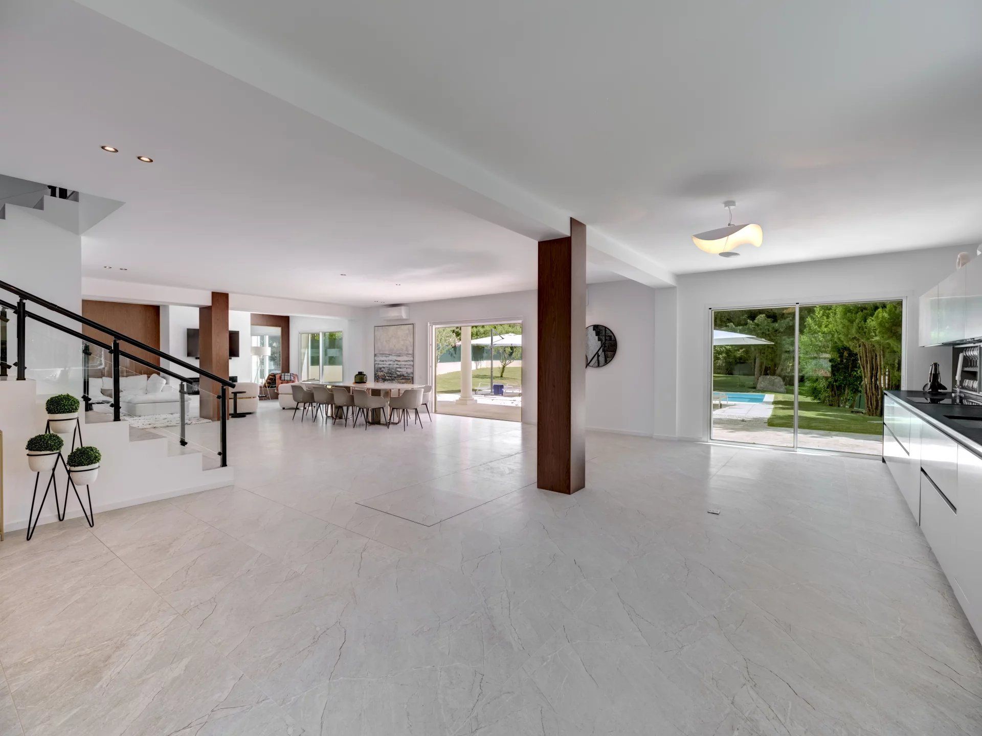 villa 4 Pièces en location sur Mouans-Sartoux (06370) Location Villa Mouans-Sartoux 4 Pièces 221 m²