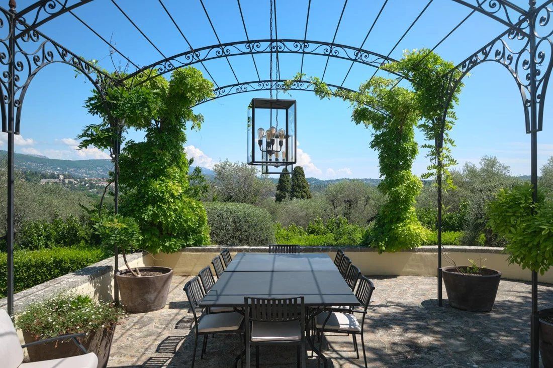 villa 8 Pièces en vente sur Grasse (0613) Vente Villa Grasse 8 Pièces 380 m²
