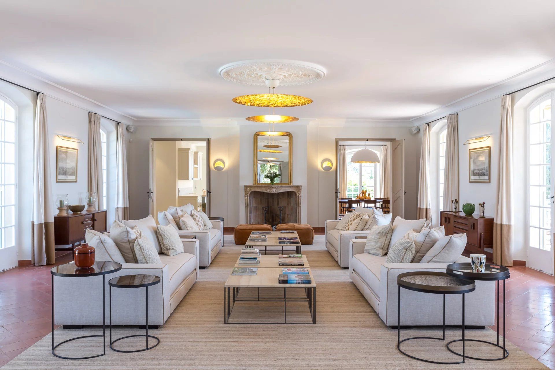 villa 16 Rooms for seasonal rent on Sainte-Maxime (83120)