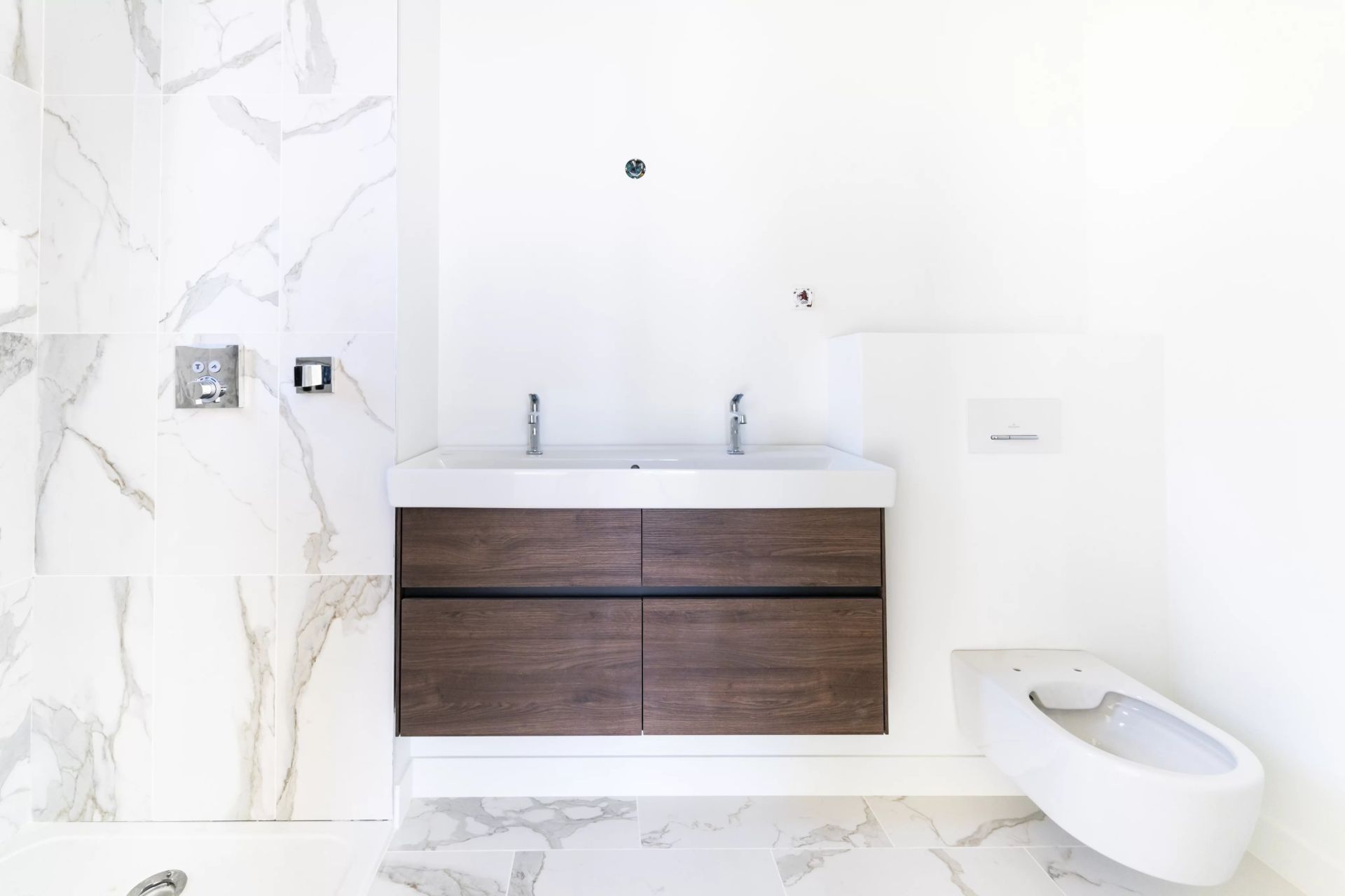 apartment 4 Rooms for sale on Grasse (06130)