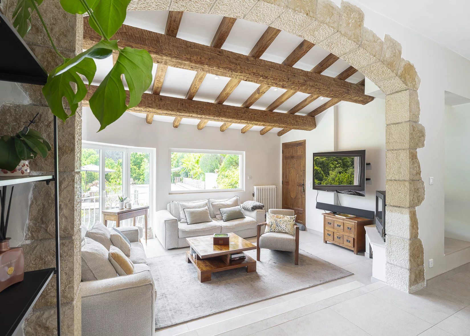 villa 8 Rooms for sale on Vence (06140)