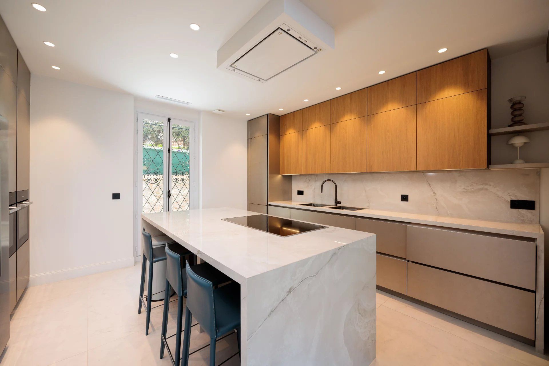 villa 6 Pièces en location saisonnière sur Nice (06300)