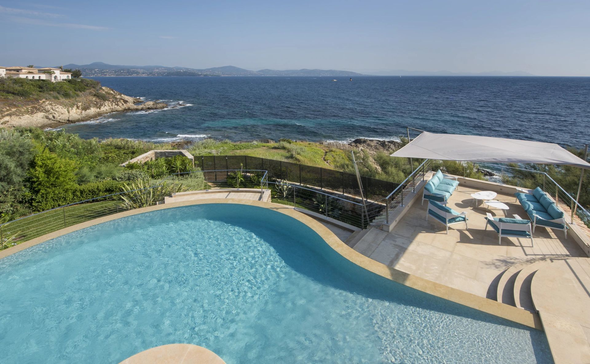 villa 7 Rooms for seasonal rent on Saint-Tropez (83990)