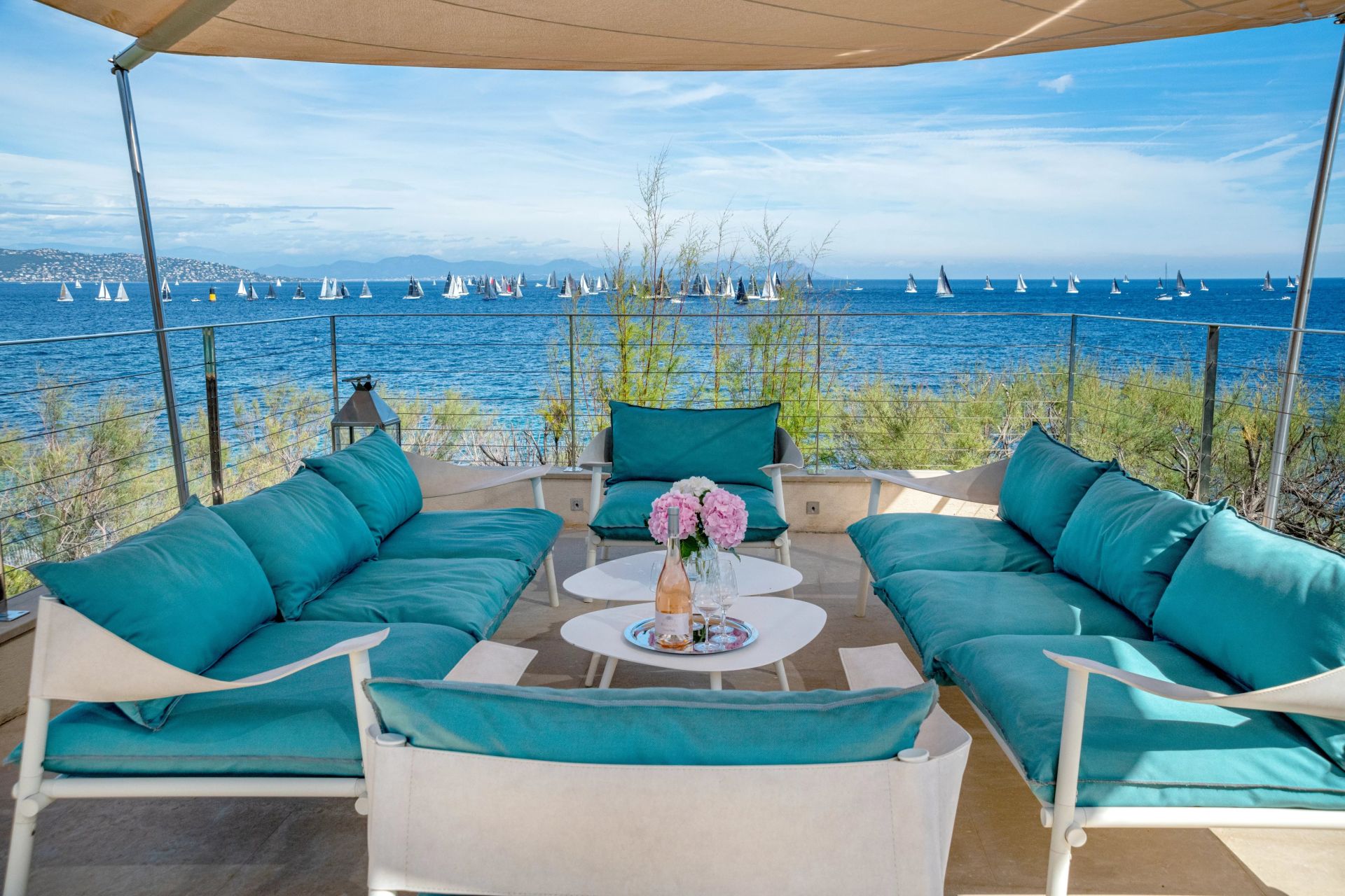 villa 7 Rooms for seasonal rent on Saint-Tropez (83990)