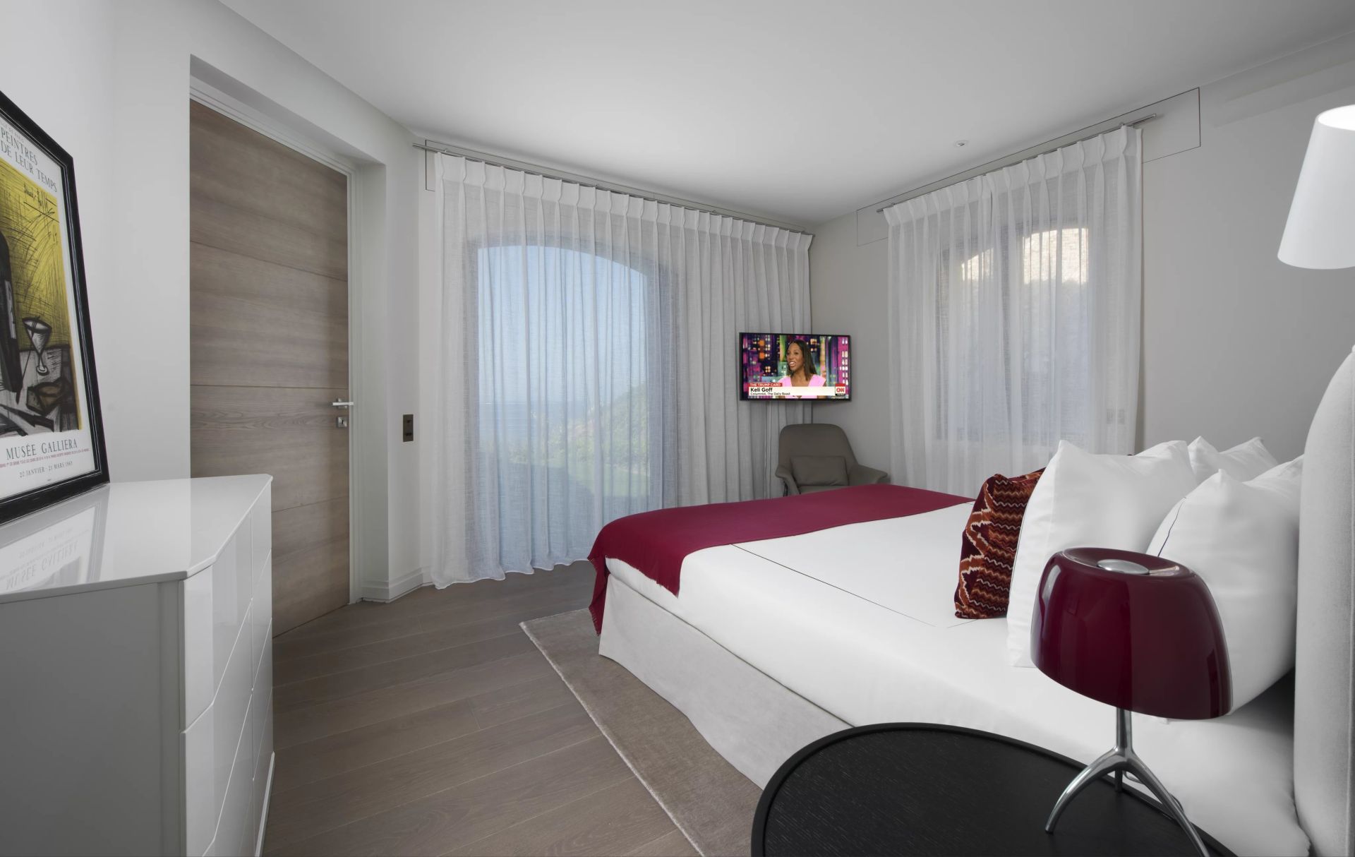 villa 7 Rooms for seasonal rent on Saint-Tropez (83990)