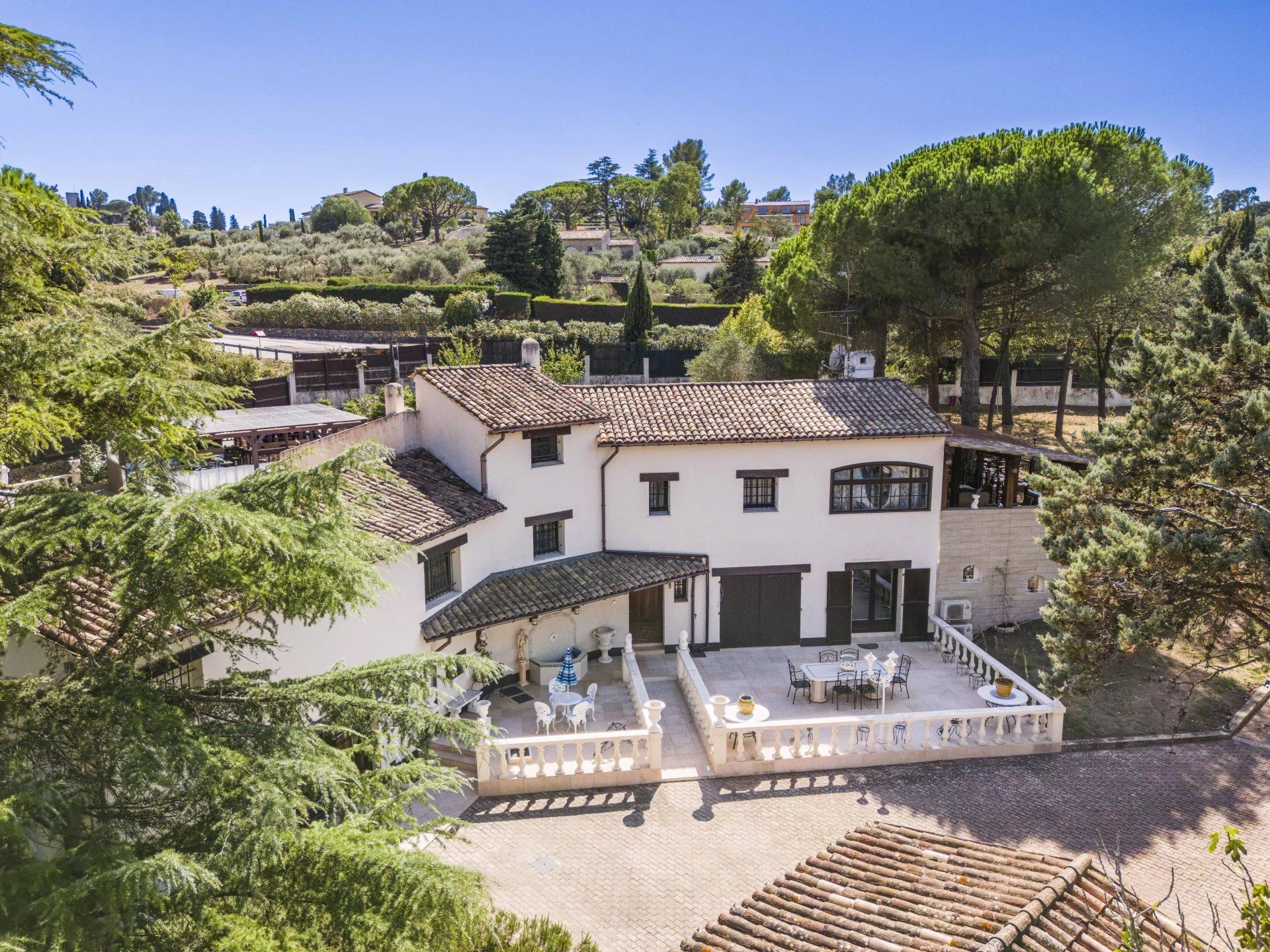 Vente Villa Mouans-Sartoux 7 Pièces 182 m²