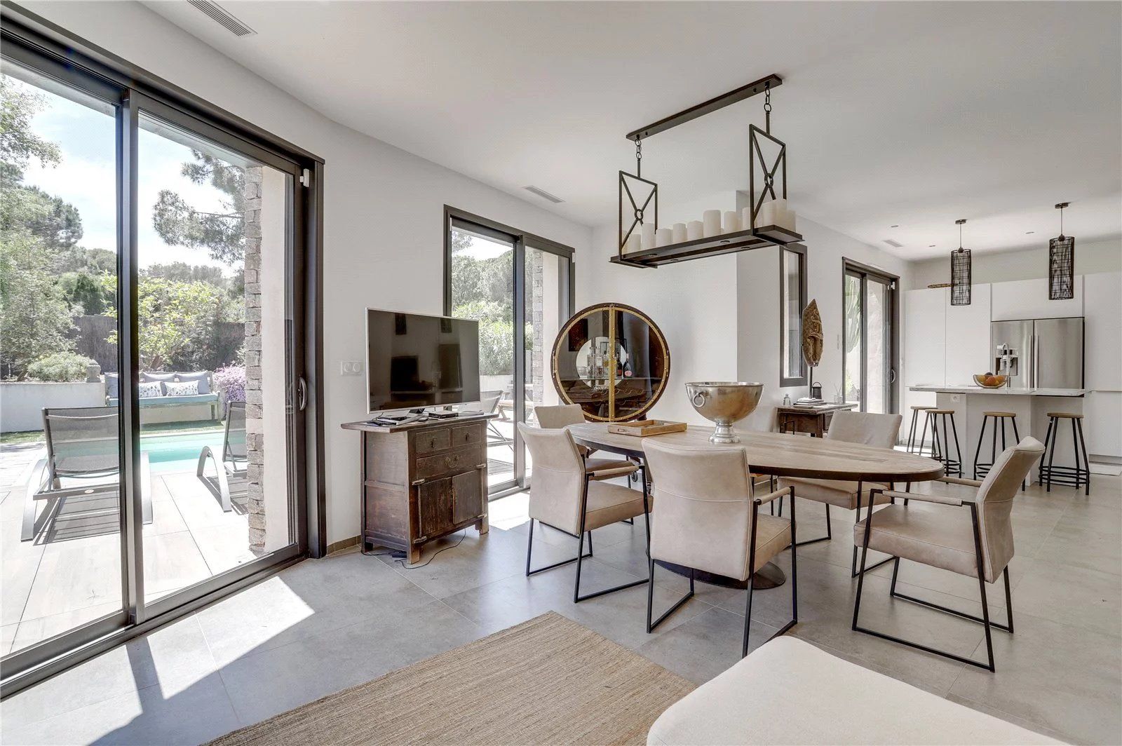 villa 4 Rooms for seasonal rent on Saint-Tropez (83990)