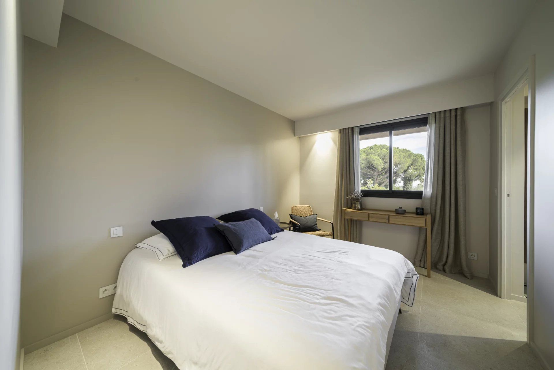 Sale Apartment Antibes 3 Rooms 79 m²