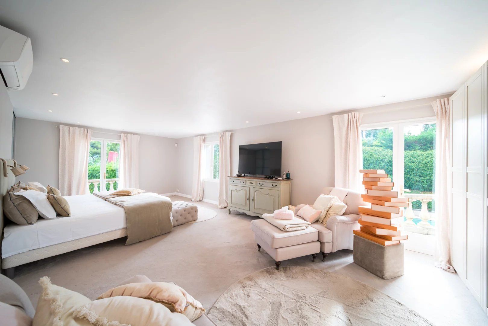 Vente Appartement Biot 6 Pièces 330 m²