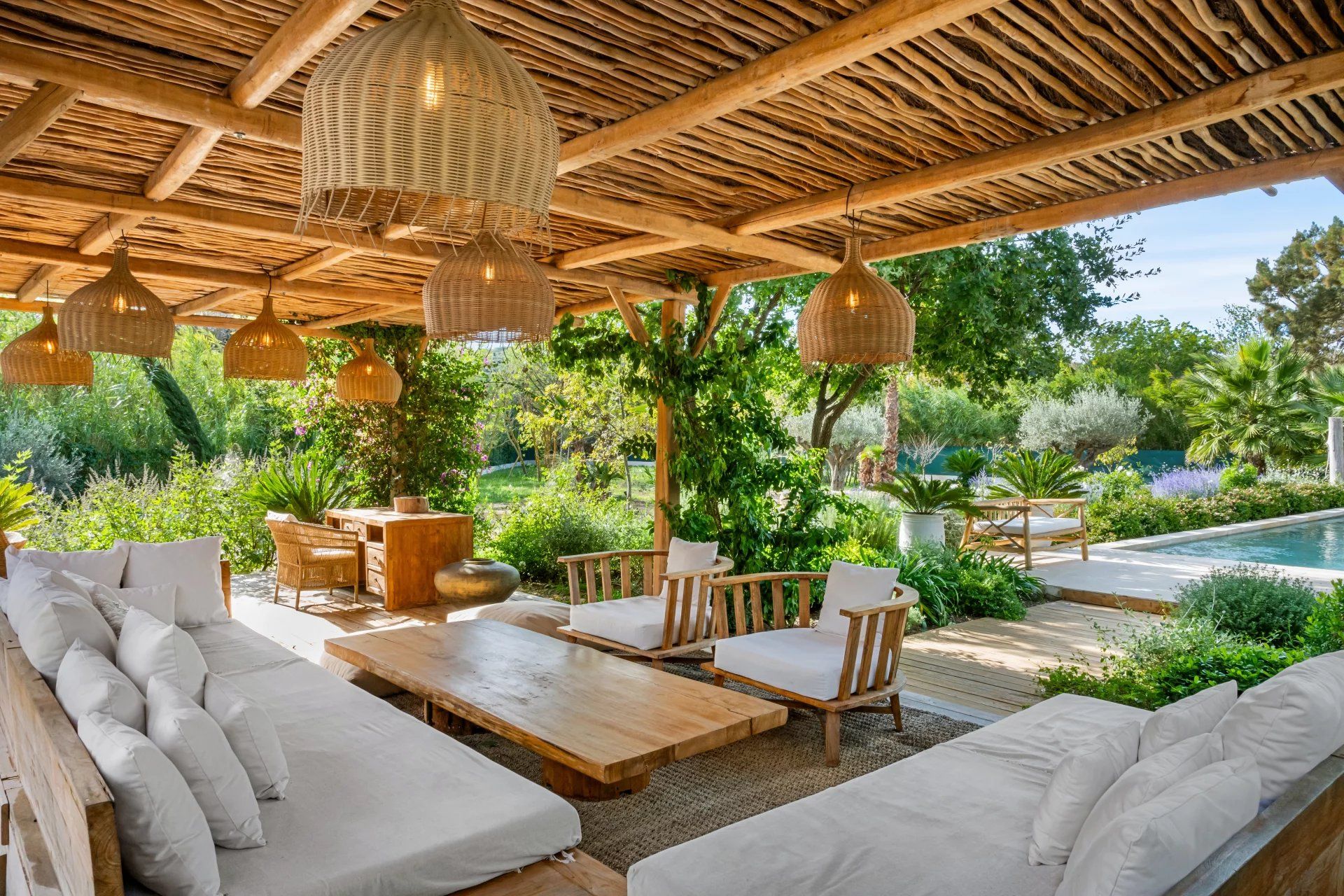 villa 6 Rooms for seasonal rent on Saint-Tropez (83990)