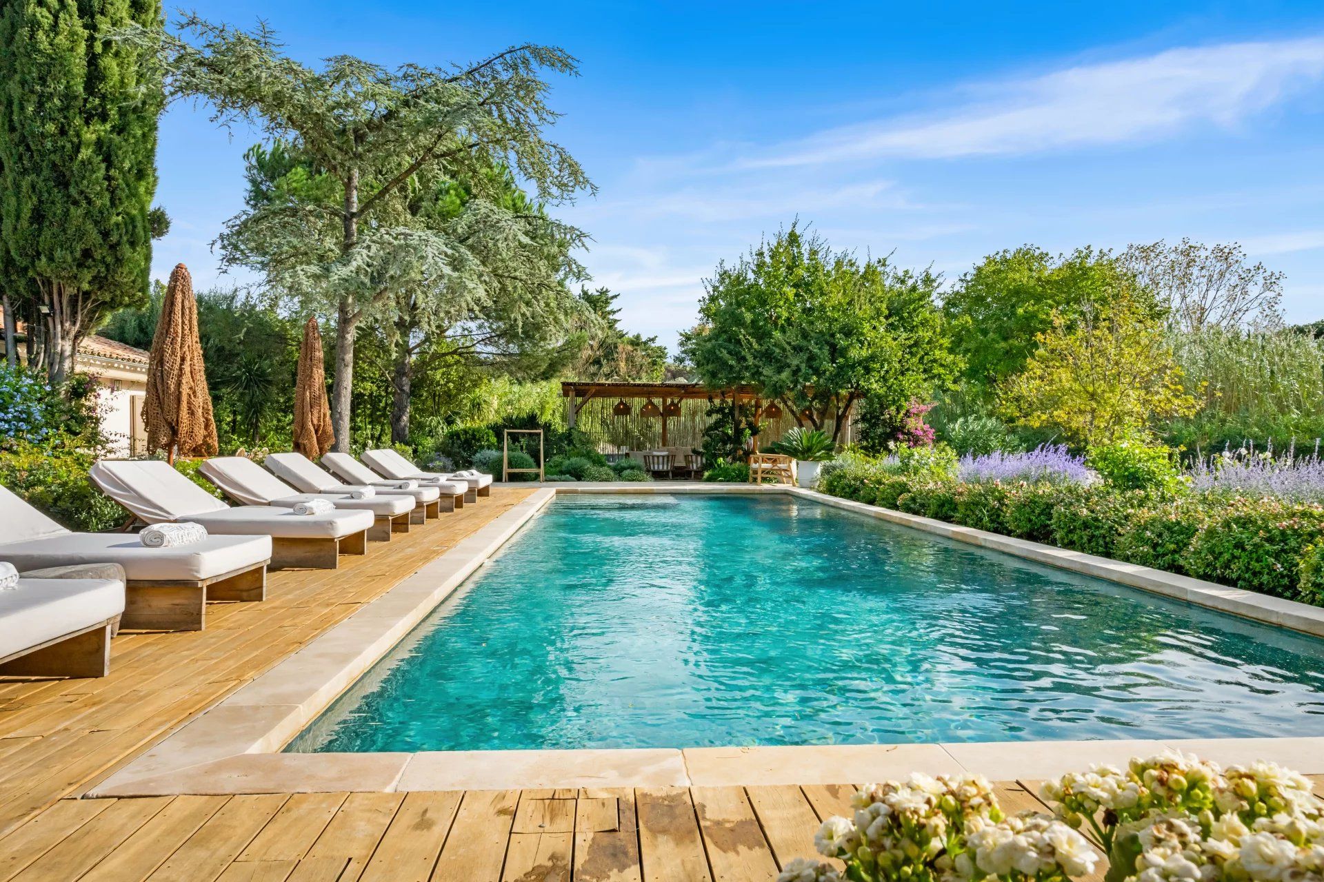 villa 6 Rooms for seasonal rent on Saint-Tropez (83990)