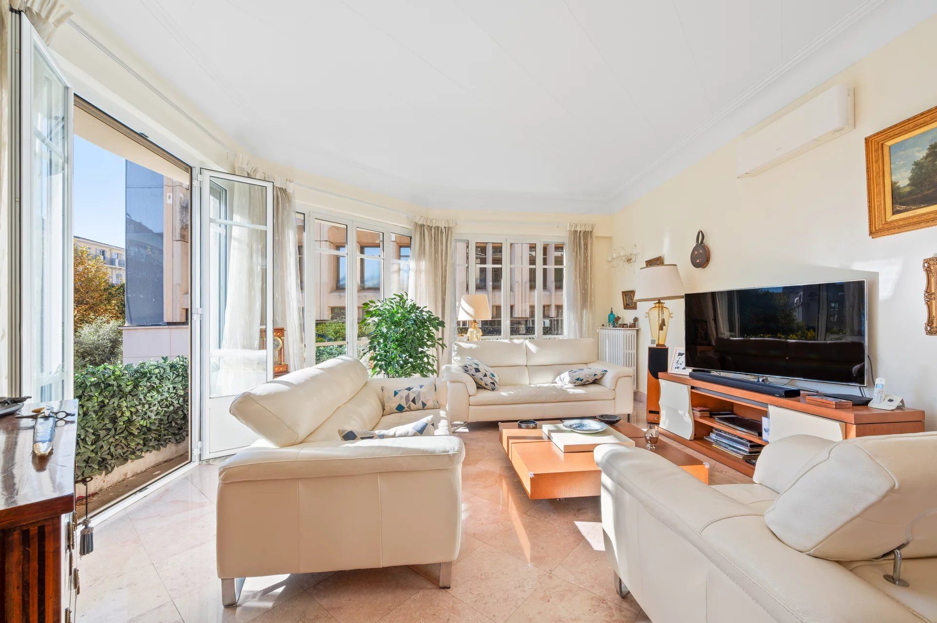 Sale Apartment Nice 130.21 m²