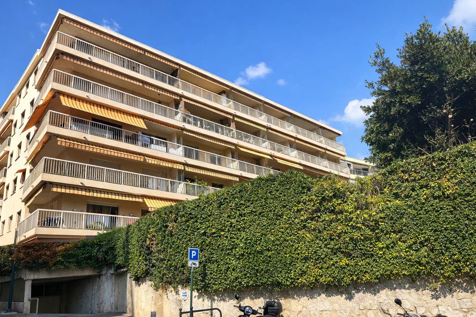 apartment 4 Rooms for sale on Beaulieu-sur-Mer (06310)