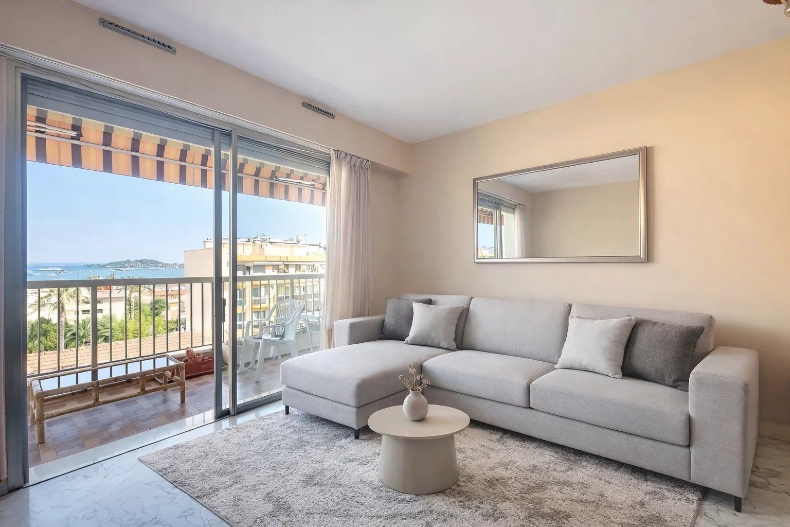 apartment 4 Rooms for sale on Beaulieu-sur-Mer (06310)