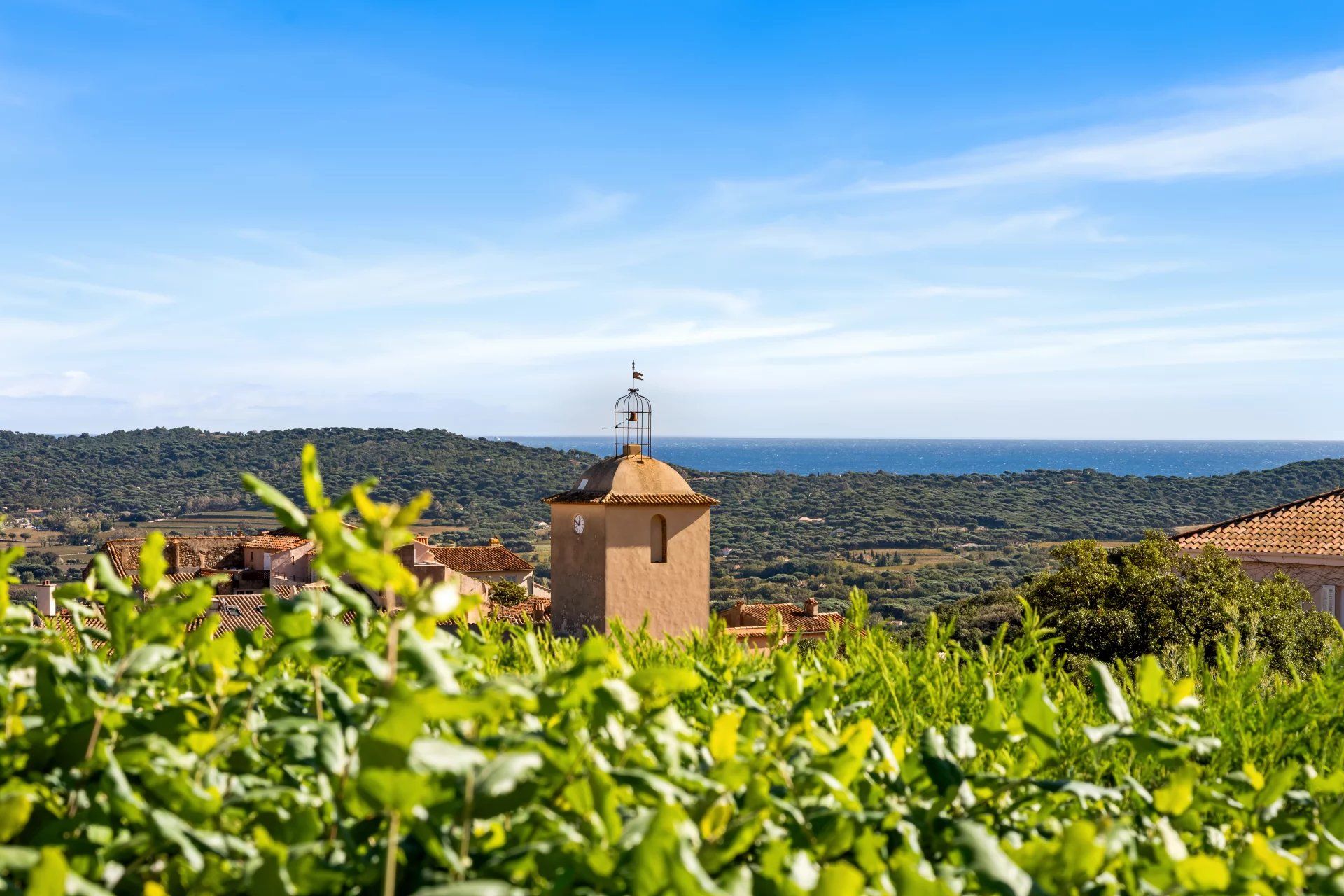 villa 6 Rooms for seasonal rent on Ramatuelle (83350)