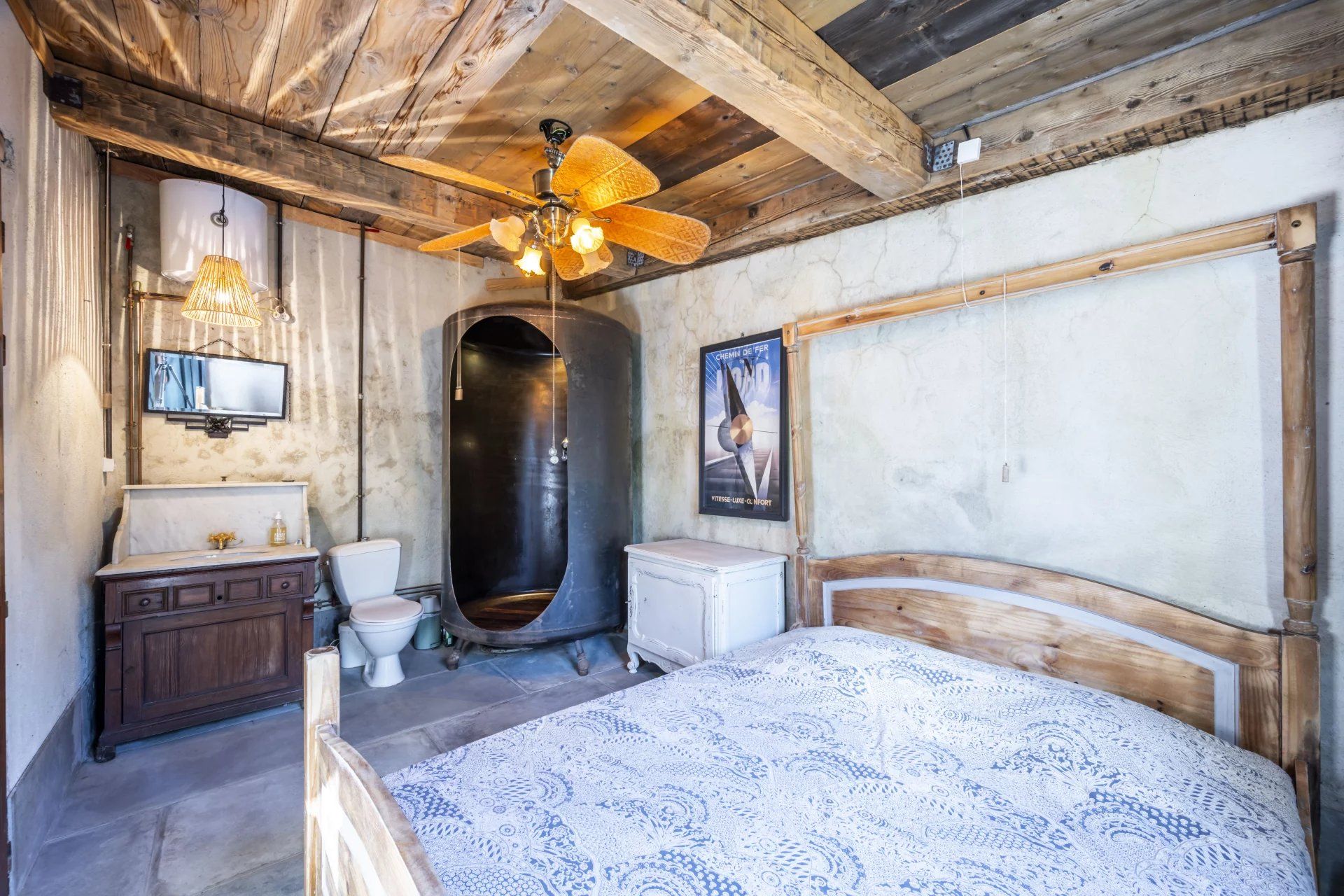 villa 7 Rooms for sale on Grasse (06130)