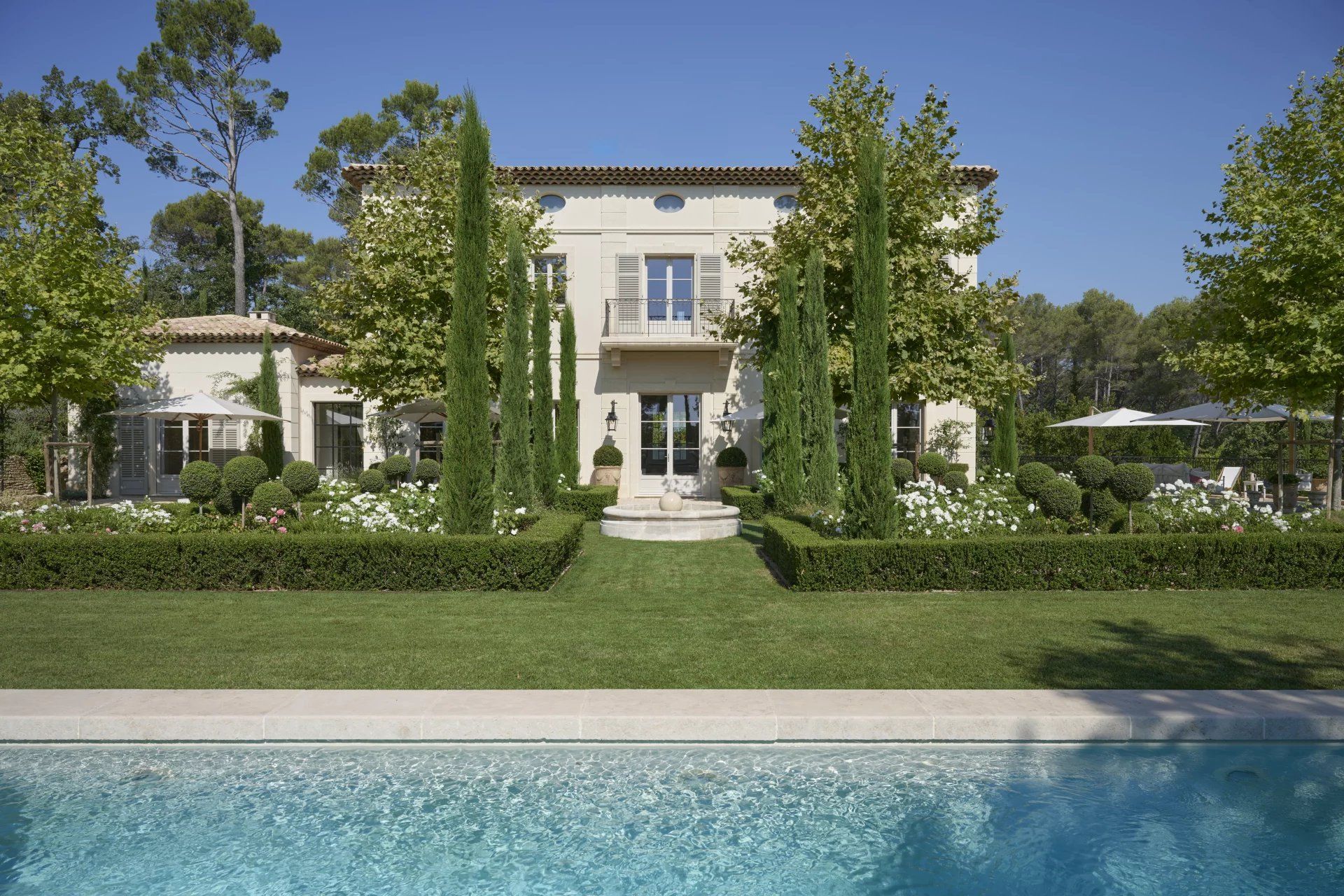 Vente Villa Tourrettes 15 Pièces 1350 m²