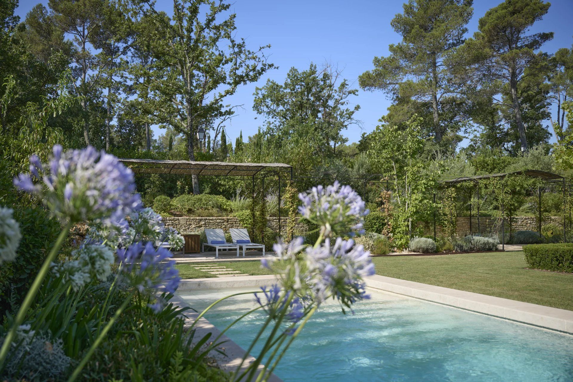 villa 15 Pièces en vente sur Tourrettes (83440)