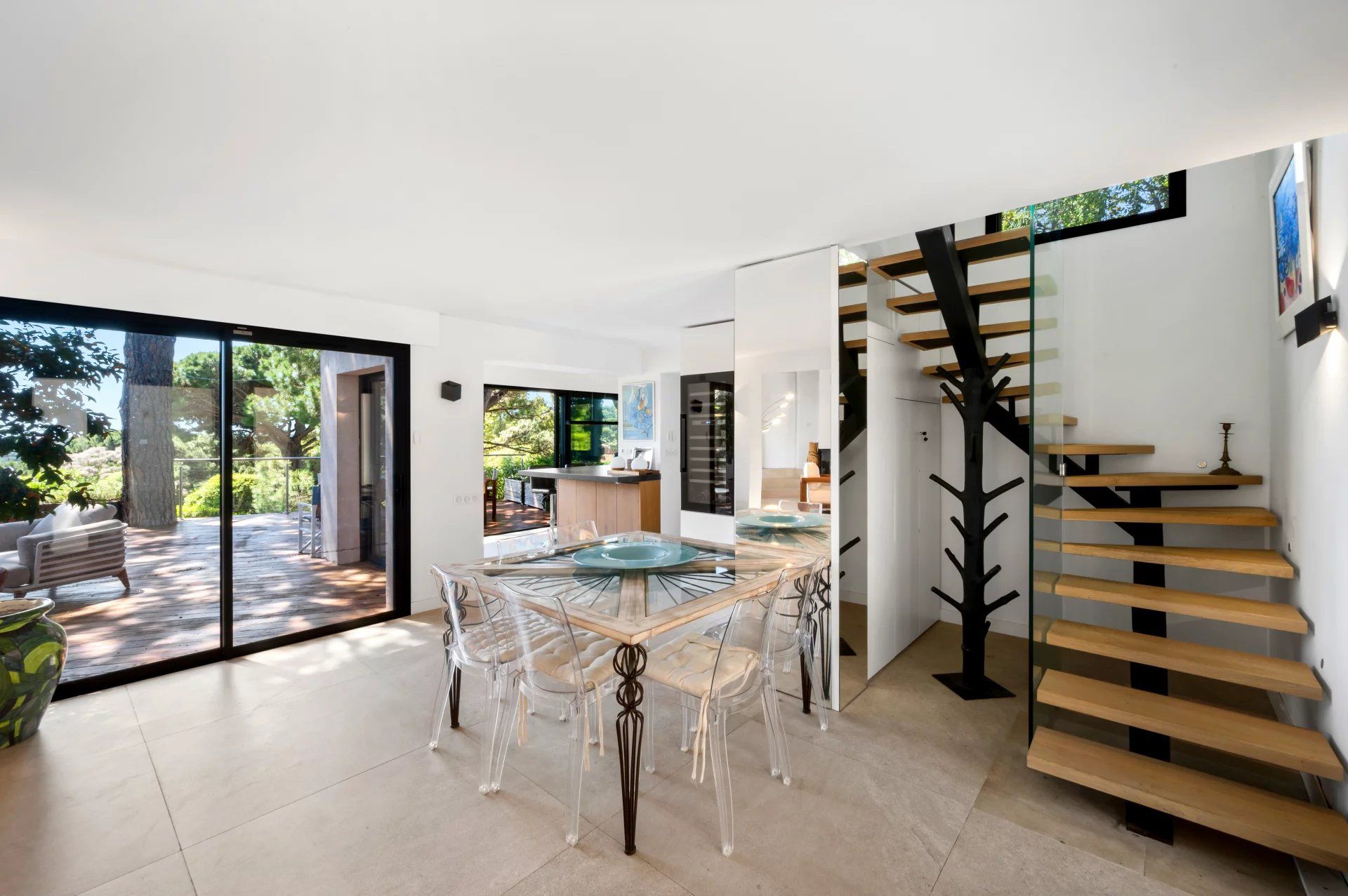 villa 7 Rooms for seasonal rent on La Croix-Valmer (83420)