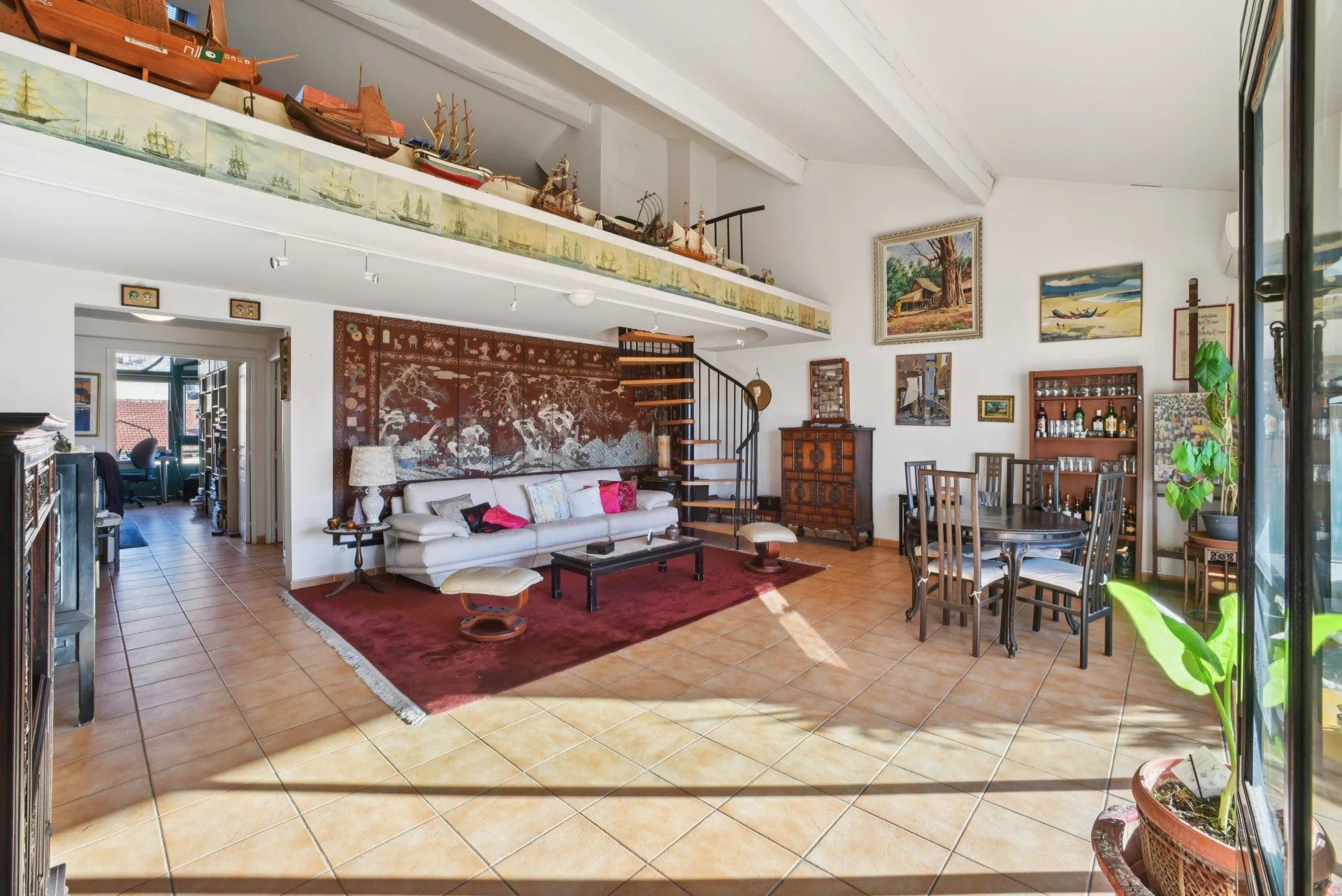 apartment 5 Rooms for sale on Nice (06300)