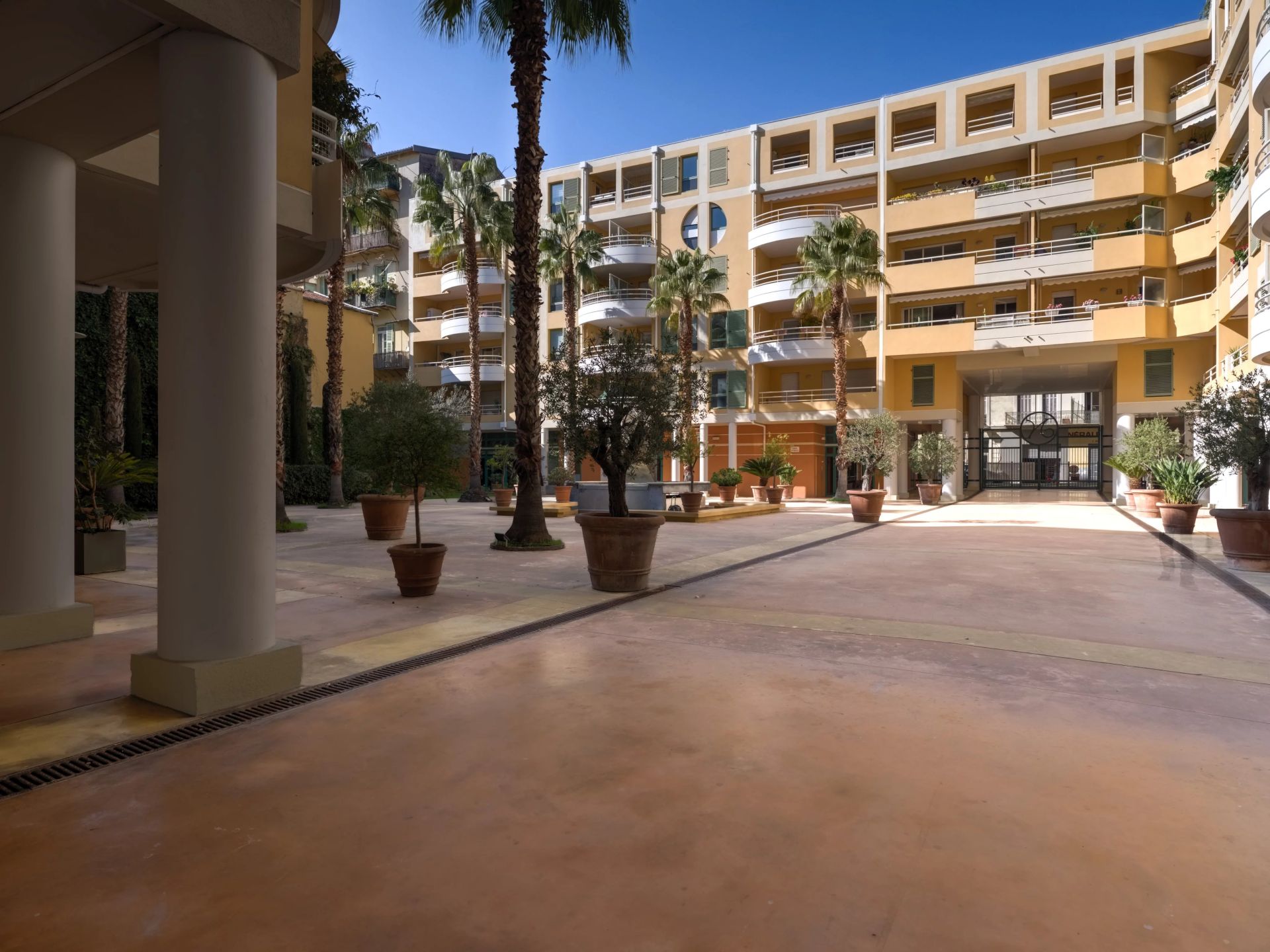 appartement 5 Pièces en vente sur Nice (06300)