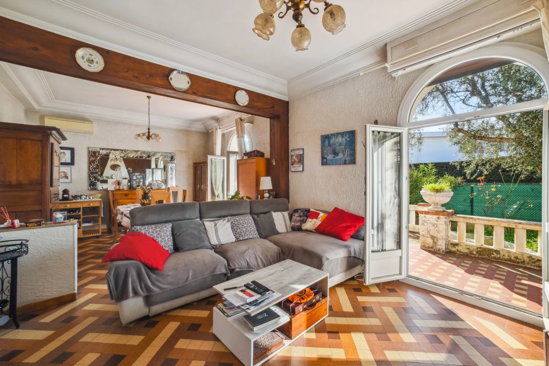 Vente Villa Saint-Laurent-du-Var 6 Pièces 156 m²