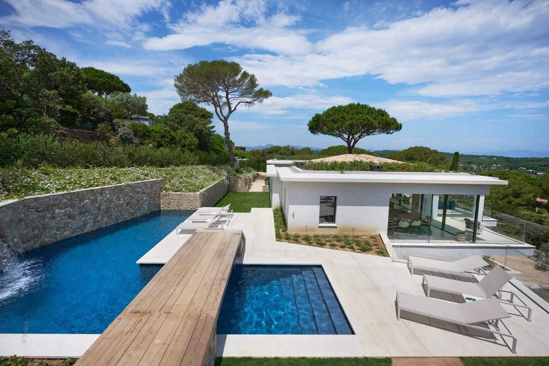 villa 15 Rooms for seasonal rent on Saint-Tropez (83990)