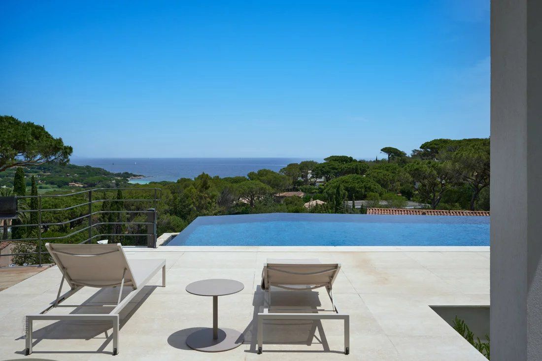 villa 15 Rooms for seasonal rent on Saint-Tropez (83990)