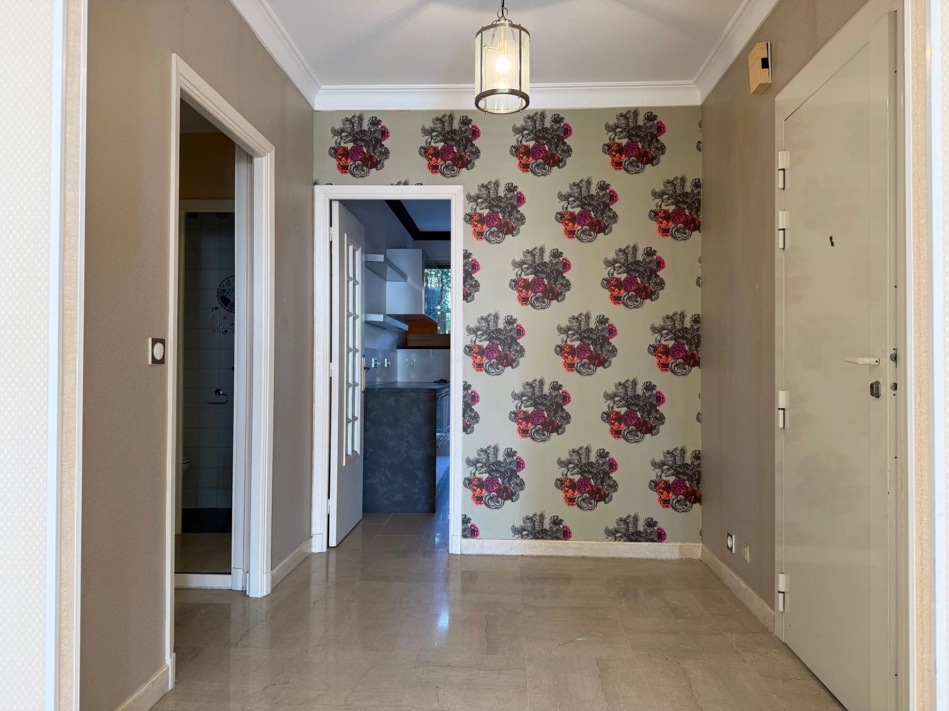 apartment 4 Rooms for sale on Nice (06200)