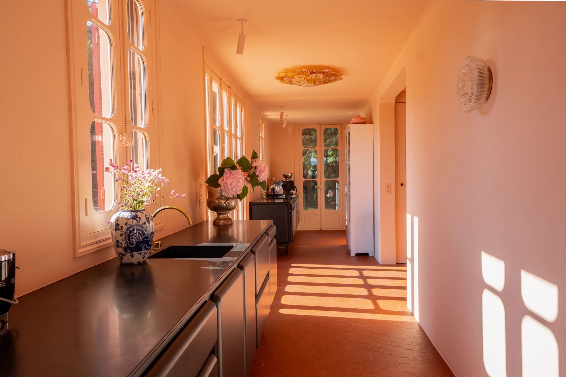 villa 6 Rooms for sale on Saint-Tropez (83990)