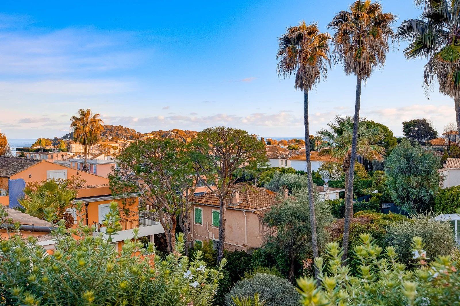 Sale Apartment Saint-Jean-Cap-Ferrat 4 Rooms 101.38 m²