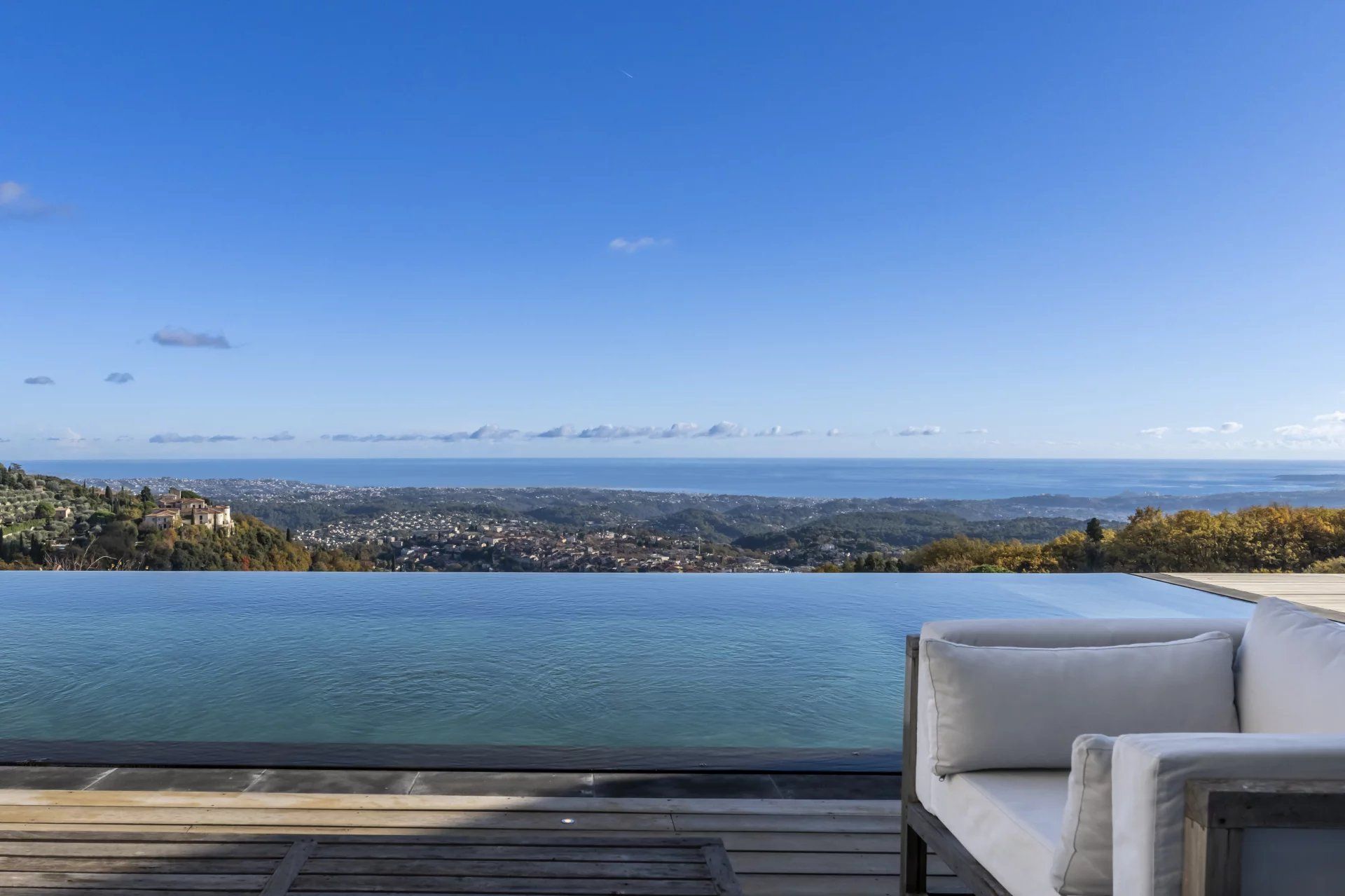 villa 8 Pièces en location saisonnière sur Vence (06140)