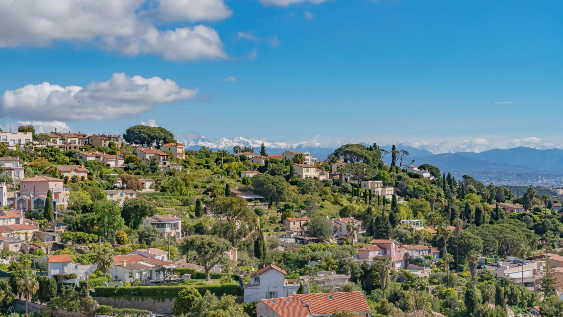 villa 6 Rooms for sale on Cannes (06400)