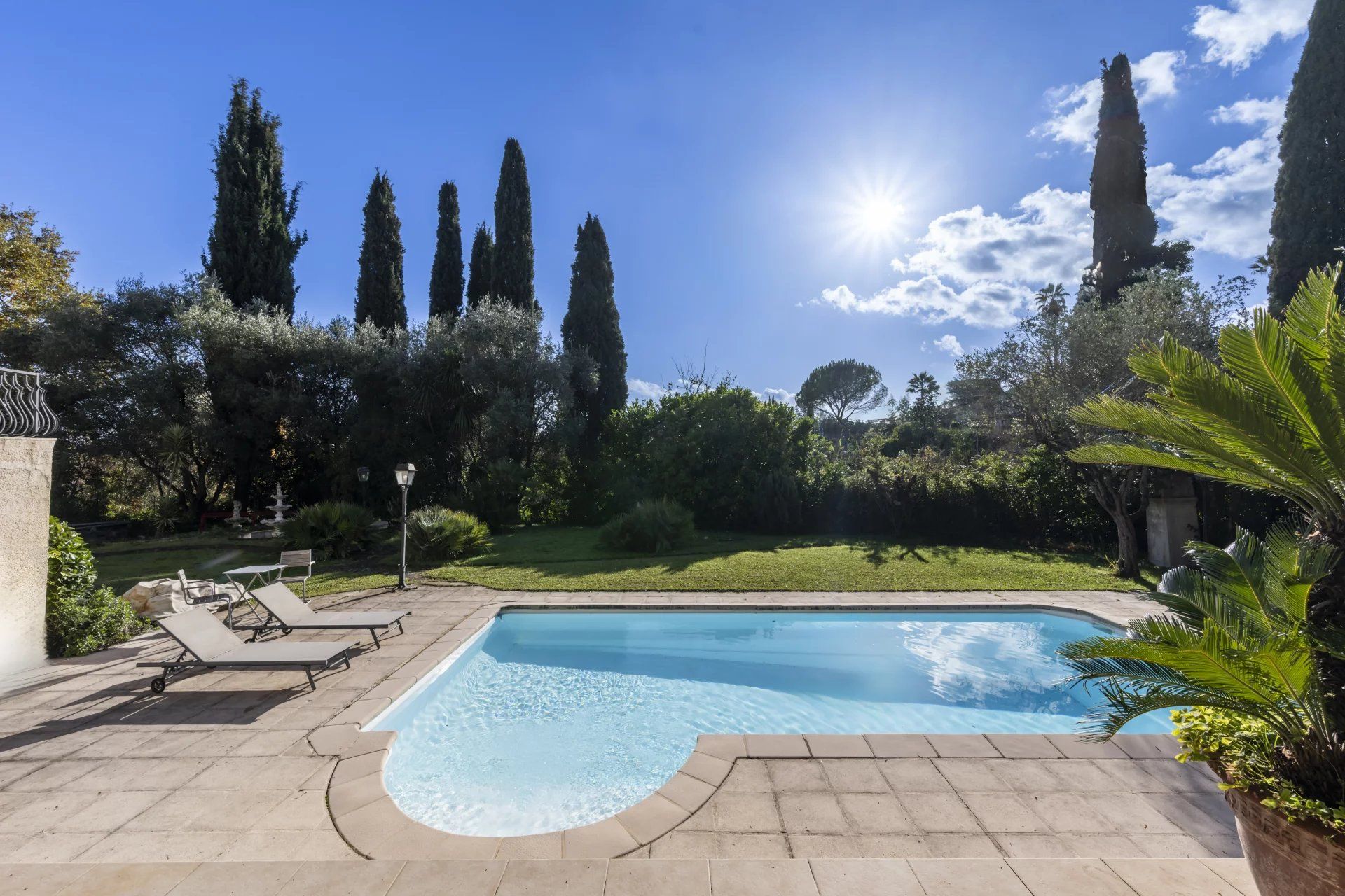 Vente Villa La Colle-sur-Loup 8&nbsp;Pièces 300&nbsp;m²