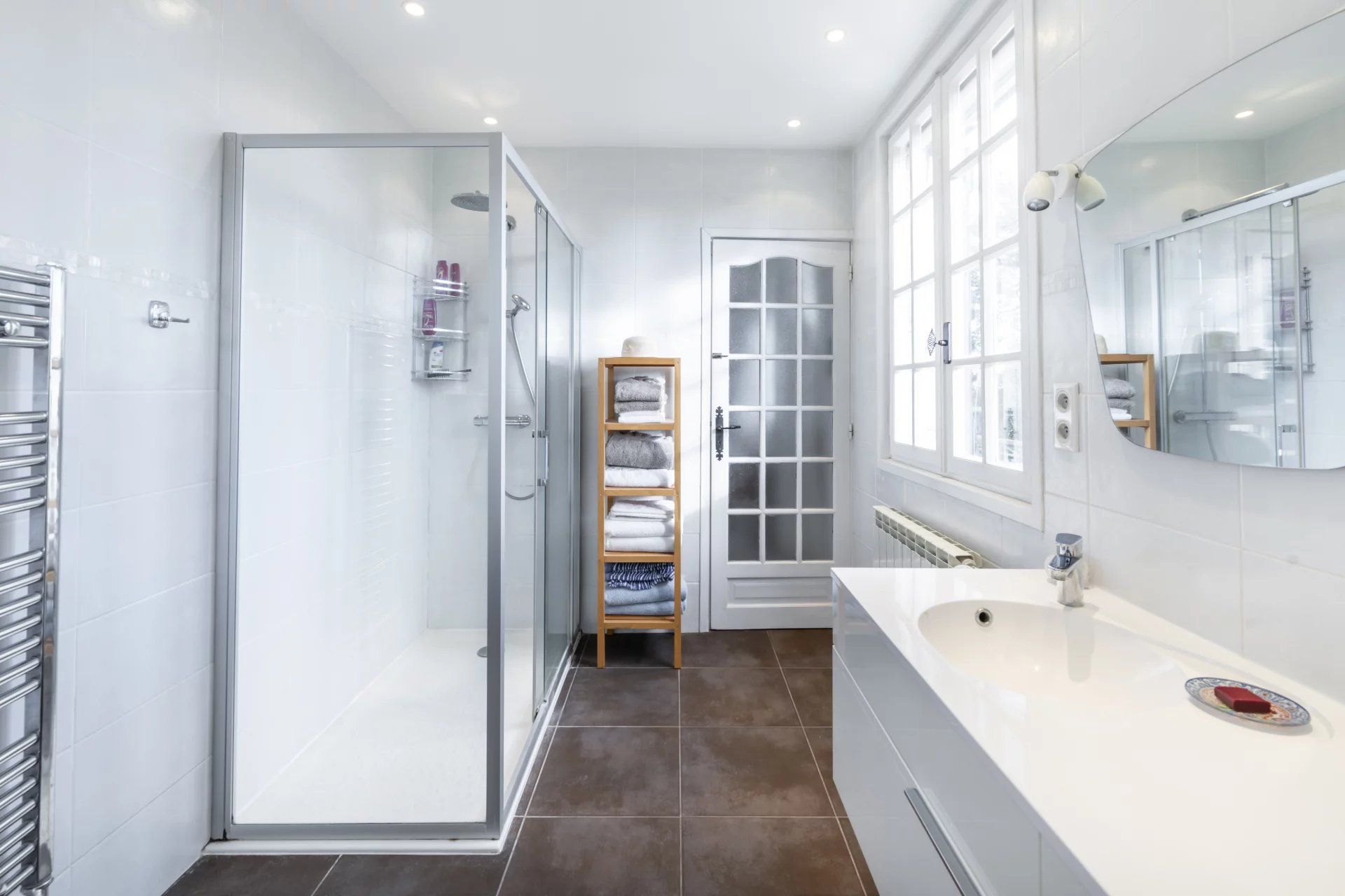 villa 8 Rooms for sale on La Colle-sur-Loup (06480)