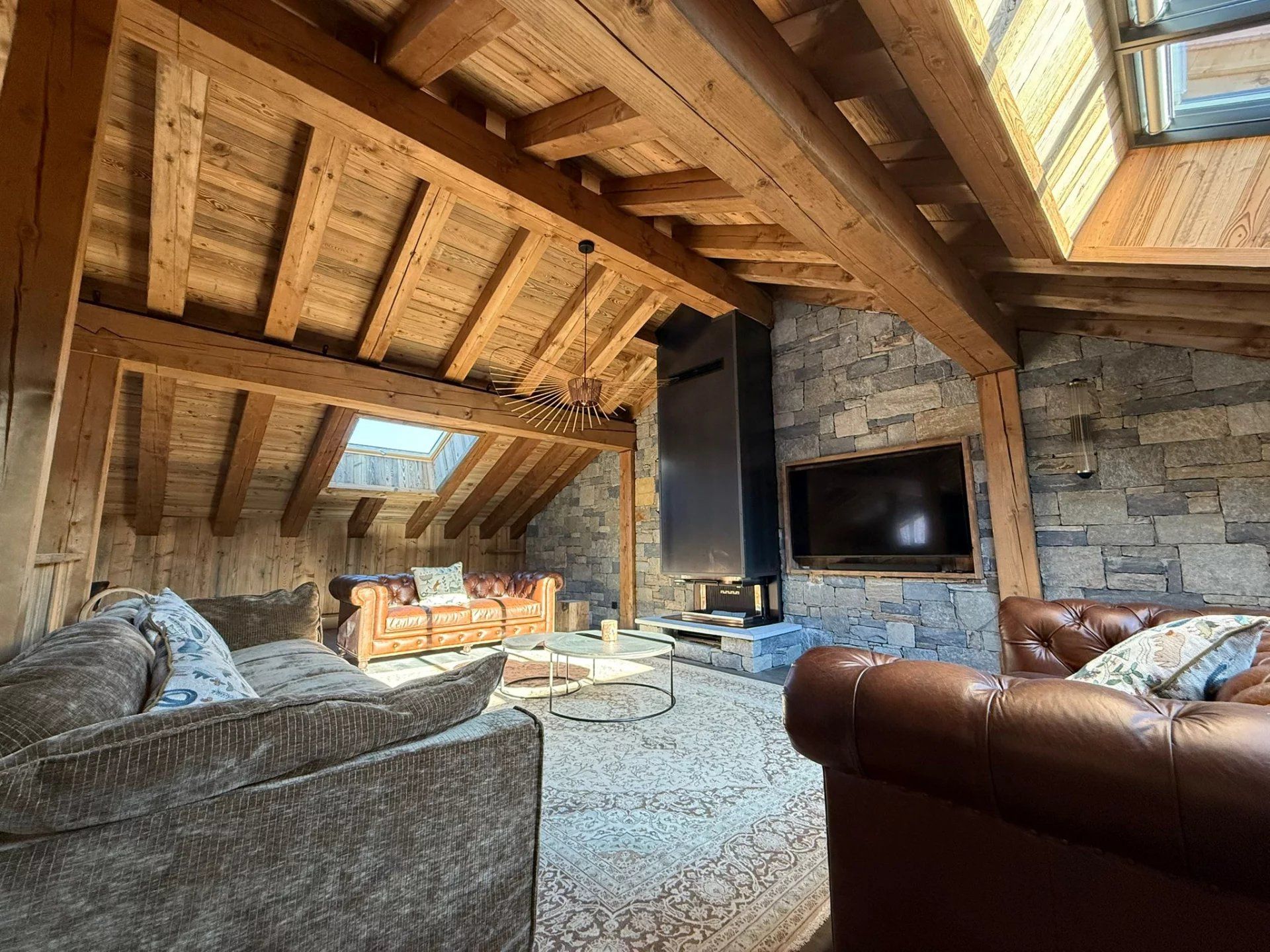 chalet 7 Rooms for sale on Méribel (73550)