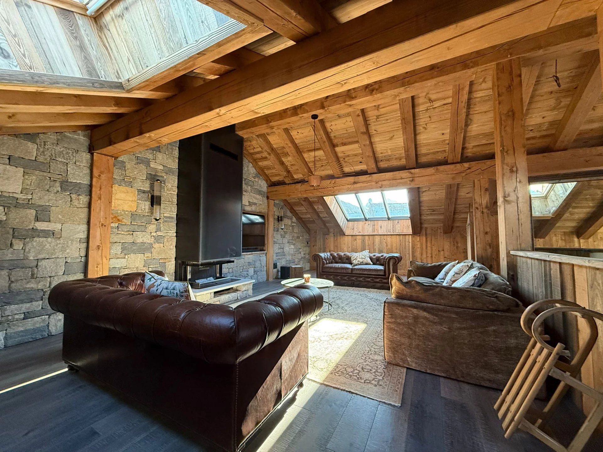 chalet 7 Rooms for sale on Méribel (73550)