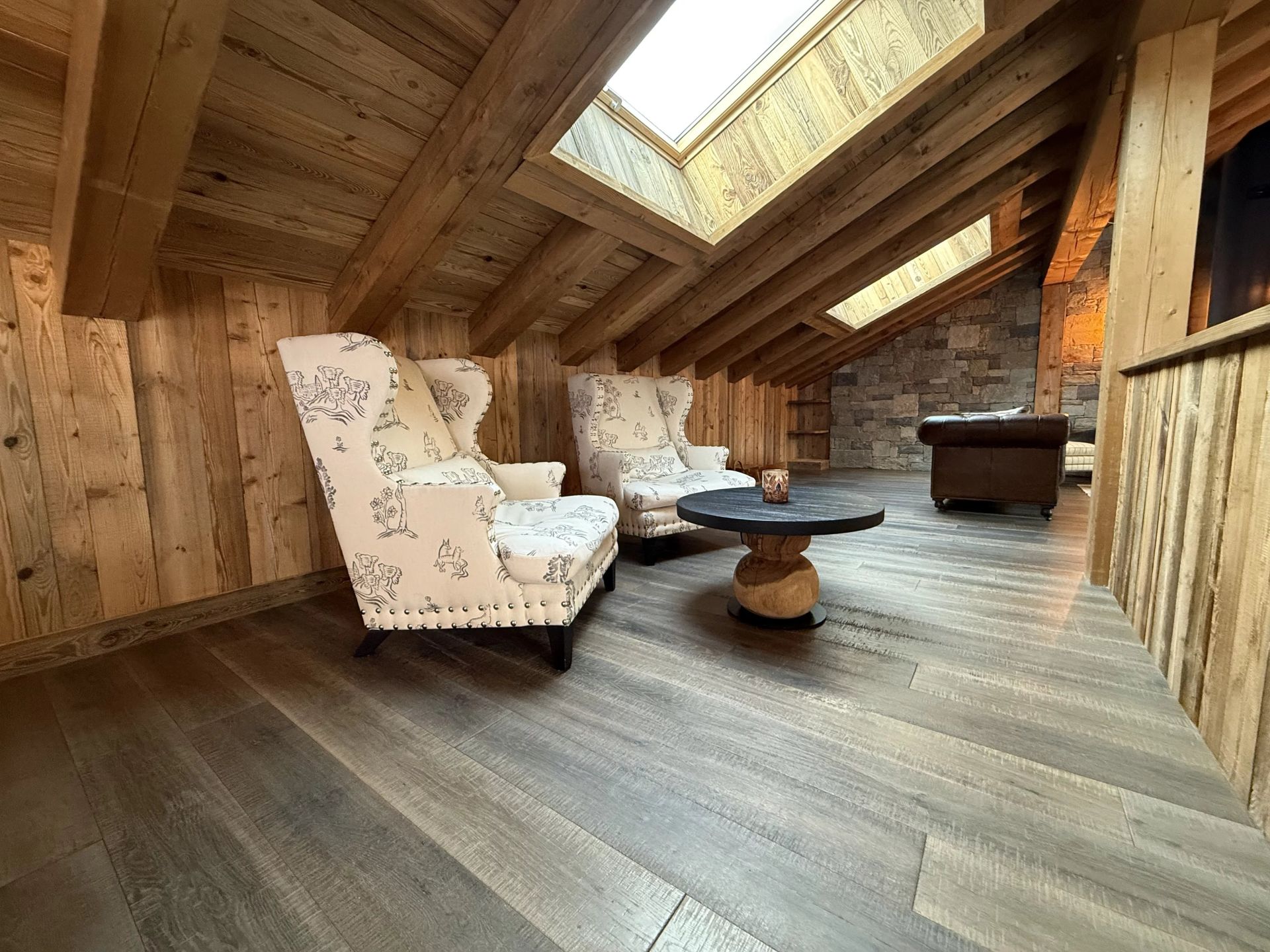 chalet 7 Rooms for sale on Méribel (73550)