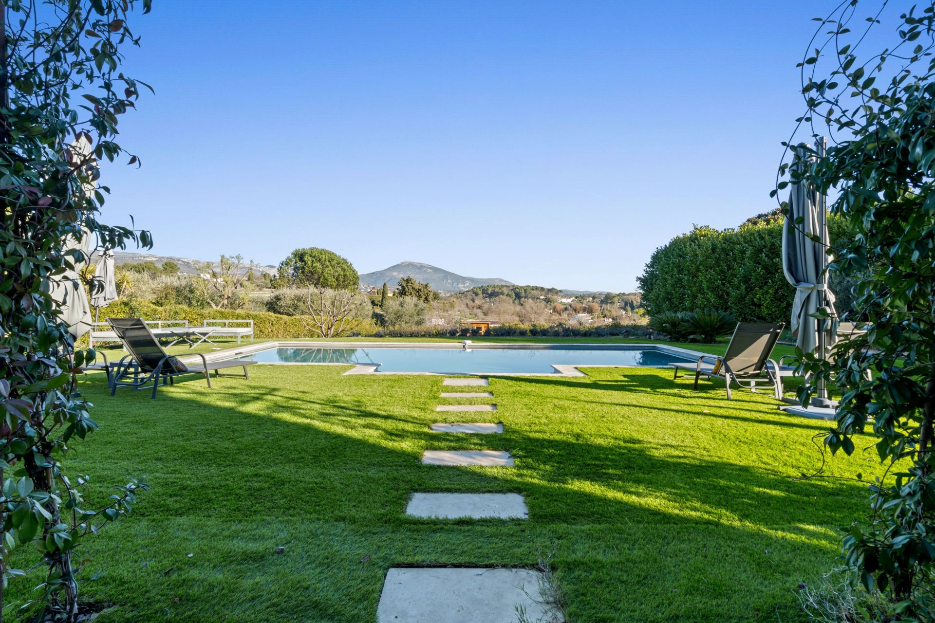 villa 9 Pièces en vente sur Valbonne (06560)