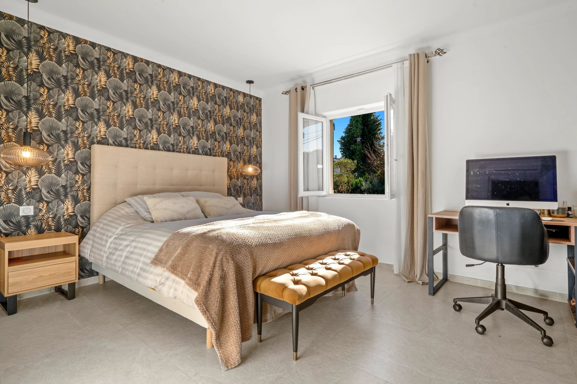 villa 9 Rooms for sale on Valbonne (06560)