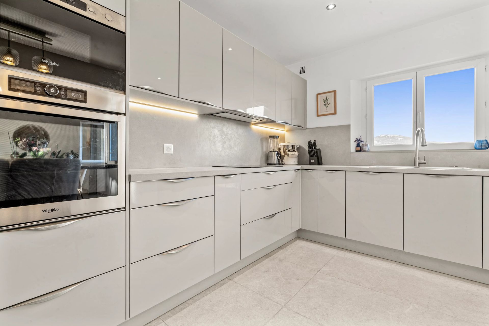 villa 9 Rooms for sale on Valbonne (06560)