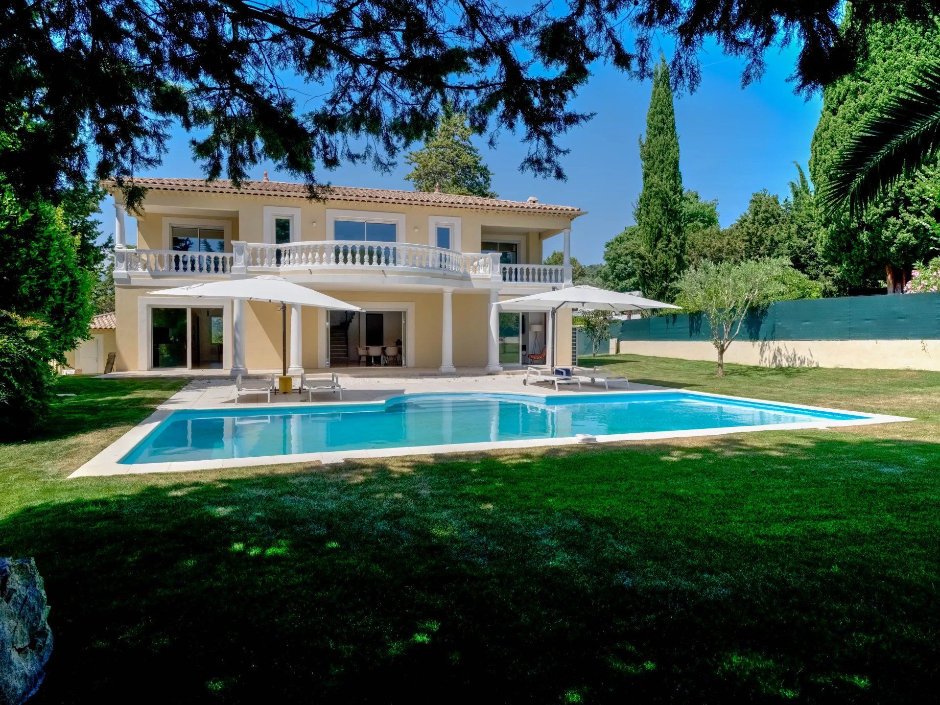 Sale Villa Mouans-Sartoux 4&nbsp;Rooms 222&nbsp;m²